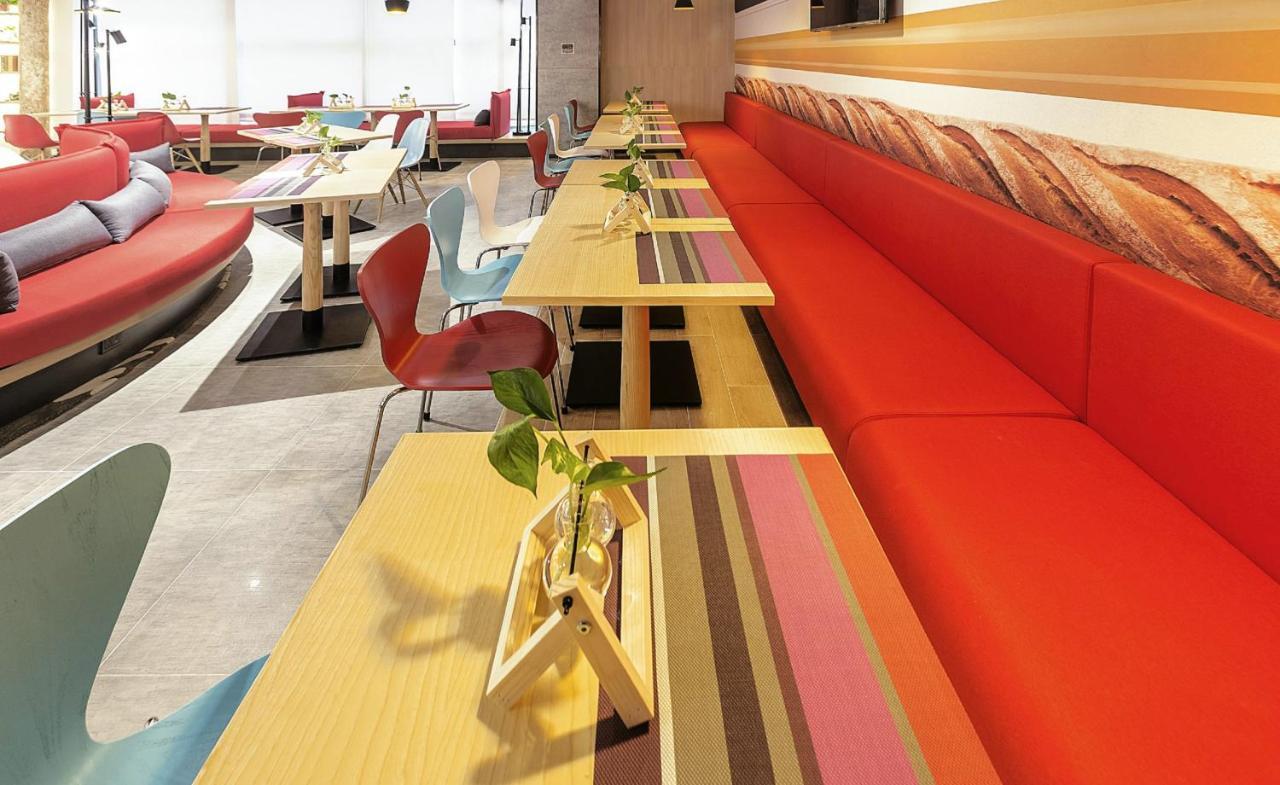 Ibis Zhengzhou Longhai Road Kültér fotó